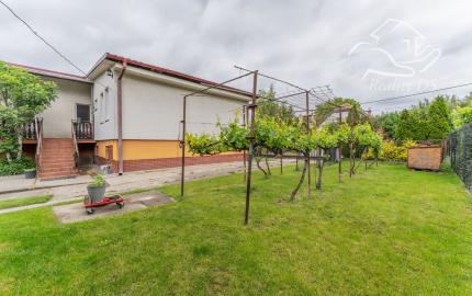 REZERVOVANÉ - RK RealityDS - PREDAJ 4 izbového domu s vidieckym charakterom a veľkým pozemkom, Blahová Okres Dunajská Streda