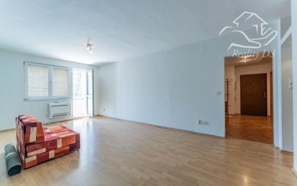 ÚSPEŠNE ODOVZDANÝ! - RK RealityDS - Predaj 3 izb. veľkometrážneho bytu, 94 m2, loggiou, Hlboká ul.