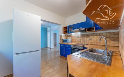 ÚSPEŠNE ODOVZDANÝ! - RK RealityDS - Predaj 3 izb. veľkometrážneho bytu, 94 m2, loggiou, Hlboká ul.