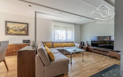 RealityDS - Predaj 5 izb. rodinného domu, garáže s altánkom na 8 á pozemku, Dunajská Lužná