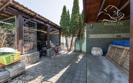 RealityDS - Predaj 5 izb. rodinného domu, garáže s altánkom na 8 á pozemku, Dunajská Lužná