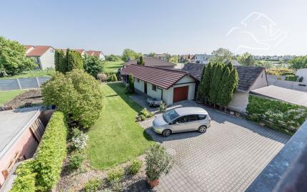 RealityDS - Predaj 5 izb. rodinného domu, garáže s altánkom na 8 á pozemku, Dunajská Lužná