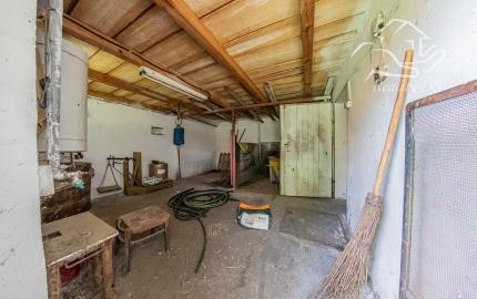 Predaj 4 izb. rodinného domu, garáže a vedľ. stavby na 23,09 á pozemku, ZĽAVA 40000