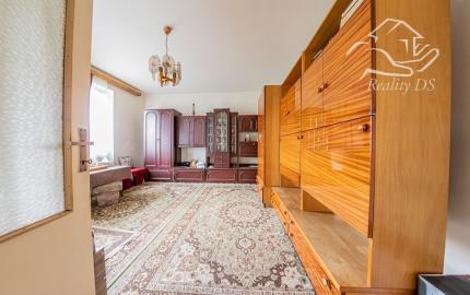 Predaj 4 izb. rodinného domu, garáže a vedľ. stavby na 23,09 á pozemku, ZĽAVA 40000