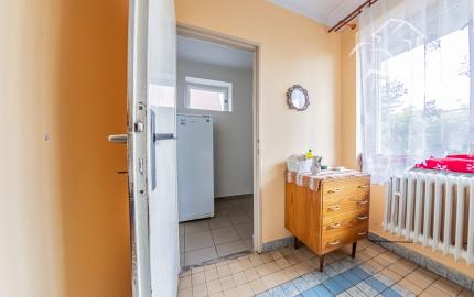 Predaj 4 izb. rodinného domu, garáže a vedľ. stavby na 23,09 á pozemku, ZĽAVA 40000