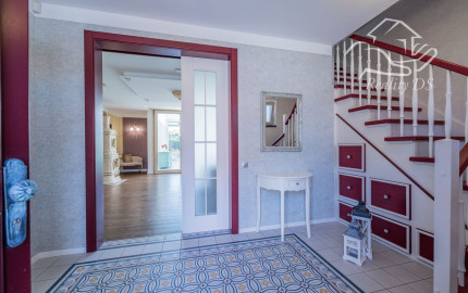 RealityDS - PREDAJ úsporného 5,5-izbového rodinného domu s pozemkom 621 m2, Šamorín