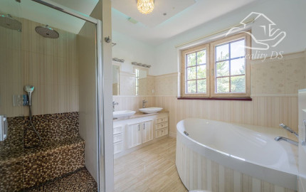 RealityDS - PREDAJ úsporného 5,5-izbového rodinného domu s pozemkom 621 m2, Šamorín