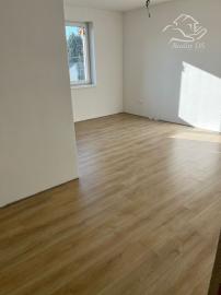 Predaj - 4 izb. NOVOSTAVBA BUNGALOVU  s 3 parkovacími plochami na 5,60 á pozemku, Šamorín