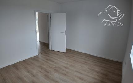 Predaj - 4 izb. NOVOSTAVBA BUNGALOVU  s 3 parkovacími plochami na 5,60 á pozemku, Šamorín
