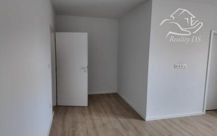 Predaj - 4 izb. NOVOSTAVBA BUNGALOVU  s 3 parkovacími plochami na 5,60 á pozemku, Šamorín
