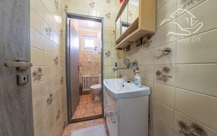 RealityDS - PREDAJ 5-izbového rodinného domu s garážou a veľkým pozemkom – Malé Dvorníky