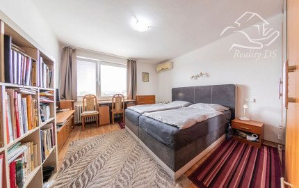 RealityDS - PREDAJ 5-izbového rodinného domu s garážou a veľkým pozemkom – Malé Dvorníky