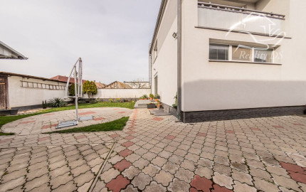 RealityDS - PREDAJ 5-izbového rodinného domu s garážou a veľkým pozemkom – Malé Dvorníky