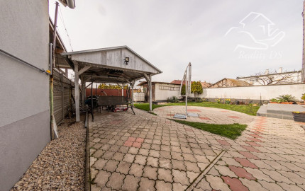 RealityDS - PREDAJ 5-izbového rodinného domu s garážou a veľkým pozemkom – Malé Dvorníky