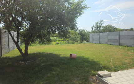 REZERVOVANÝ - RealityDS - ZĽAVA, KTORÁ SA NEODMIETA ! Predaj 3i bungalovu so 445 m2 pozemkom, Báč