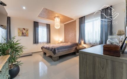 RealityDS - PRE NÁROČNEJŠÍCH !!! Predaj 5 izb. RD s garážou na 6,65 á pozemku, Kvetoslavov - Rozárium