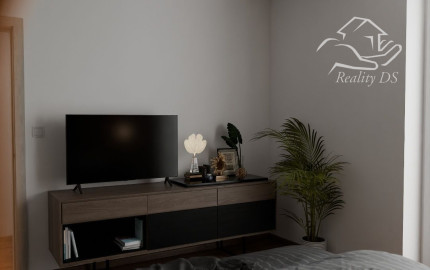 RK RealityDS - PREDAJ NOVÝ 4 izb. byt, 123 m2 + malá oplotená záhradka na relax + 2x parkovacia plocha v OV =nová cena =259.500,-€ !!!