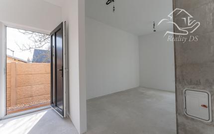 RealityDS - PREDAJ moderná celoročne obyv. chatka so 170 m2 pozemkom, Bodíky AKCIA!