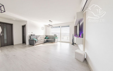 RealityDS - Štýlový 2-izbový byt v Košútoch s balkónom – ideálny na investíciu alebo prvé bývanie na PREDAJ