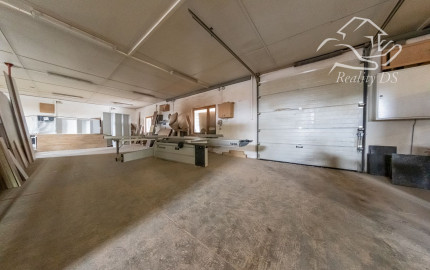 RealityDS - Prenájom/ Predaj - zabehnutá stolárska dieľňa, vs. Skladový areál, s 1641 m2 pozemkom v OV, Gabčíkovo