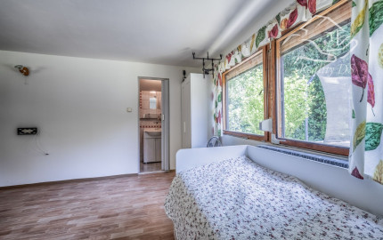 RealityDS - PREDAJ - pozemok s rekreačnou chatou priamo pri vode v Potônskych Lúkach!