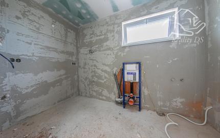 RealityDS - Predaj 4 izb. dvojpodlaž. novostavby RD so záhradou, 2x parkovacie státie, Šamorín