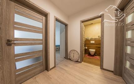 RealityDS - Predaj 4 izb. dvojpodlaž. novostavby RD so záhradou, 2x parkovacie státie, Šamorín