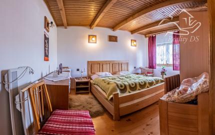 REZERVOVANÁ - RealityDS - Predaj kompletne zariadenej, podpivničenej rekreačnej chaty, prístreškom pre auto, altánkom, drevárničkou, grilom, so 6,88á pozemkom v OV, Gabčíkovo VEĽKÁ ZĽAVA !!!