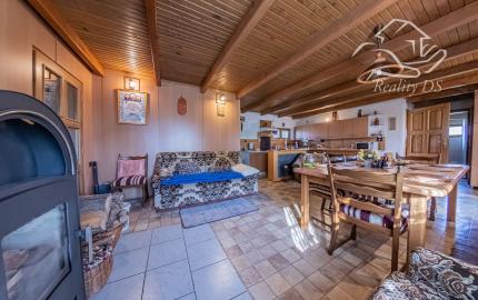 REZERVOVANÁ - RealityDS - Predaj kompletne zariadenej, podpivničenej rekreačnej chaty, prístreškom pre auto, altánkom, drevárničkou, grilom, so 6,88á pozemkom v OV, Gabčíkovo VEĽKÁ ZĽAVA !!!