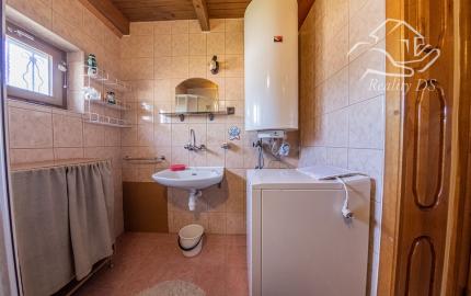 REZERVOVANÁ - RealityDS - Predaj kompletne zariadenej, podpivničenej rekreačnej chaty, prístreškom pre auto, altánkom, drevárničkou, grilom, so 6,88á pozemkom v OV, Gabčíkovo VEĽKÁ ZĽAVA !!!