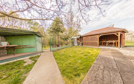 REZERVOVANÁ - RealityDS - Predaj kompletne zariadenej, podpivničenej rekreačnej chaty, prístreškom pre auto, altánkom, drevárničkou, grilom, so 6,88á pozemkom v OV, Gabčíkovo VEĽKÁ ZĽAVA !!!