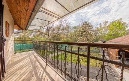 REZERVOVANÁ - RealityDS - Predaj kompletne zariadenej, podpivničenej rekreačnej chaty, prístreškom pre auto, altánkom, drevárničkou, grilom, so 6,88á pozemkom v OV, Gabčíkovo VEĽKÁ ZĽAVA !!!