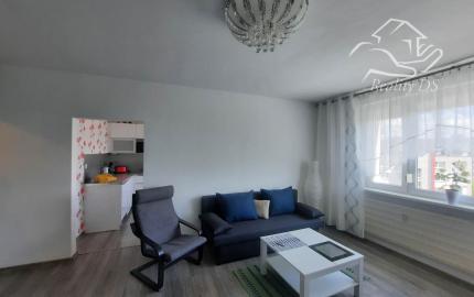 RealityDS - PRENÁJOM zrekonštruovaného 3 izb. bytu, 76 m2 + loggia + 13 m2 pivnica, Cintorínska ulica