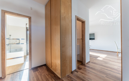 RealityDS - PREDAJ slnečného 3 izbového rodinného domu, Dolný Bar