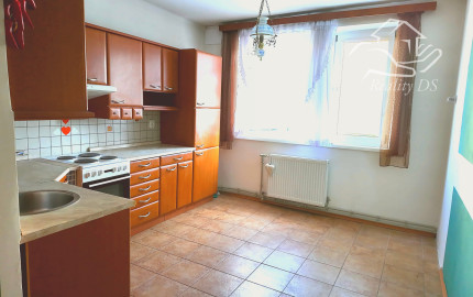 RealityDS - PREDAJ priestranného mezonetového 4 izbového bytu, Čataj