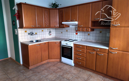 RealityDS - PREDAJ priestranného mezonetového 4 izbového bytu, Čataj