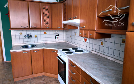 RealityDS - PREDAJ priestranného mezonetového 4 izbového bytu, Čataj