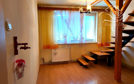 RealityDS - PREDAJ priestranného mezonetového 4 izbového bytu, Čataj