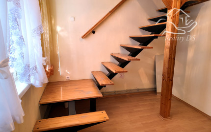 RealityDS - PREDAJ priestranného mezonetového 4 izbového bytu, Čataj