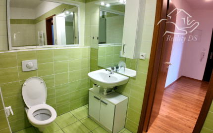 RealityDS - PRENÁJOM 3 izbového bytu s balkónom, Rohovce