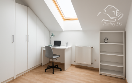 RealityDS - PREDAJ priestranného mezonetového 4 izbového bytu, Čataj