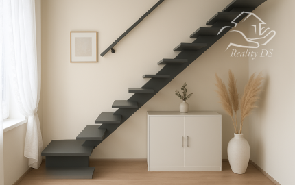 RealityDS - PREDAJ priestranného mezonetového 4 izbového bytu, Čataj