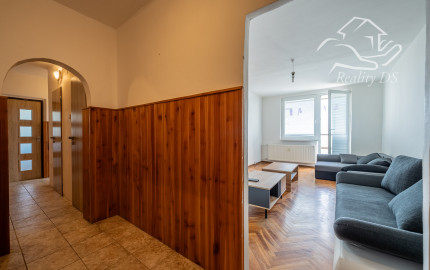 RealityDS – predaj priestranného 3 izb. bytu, 74 m2, Mestský Majer