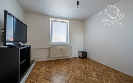 RealityDS – predaj priestranného 3 izb. bytu, 74 m2, Mestský Majer