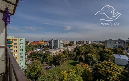 RealityDS – predaj priestranného 3 izb. bytu, 74 m2, Mestský Majer