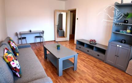 RealityDS – PREDAJ slnečného 2-izbového bytu s balkónom, Bratislava – Dúbravka