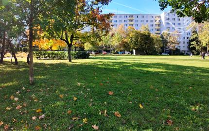 RealityDS – PREDAJ slnečného 2-izbového bytu s balkónom, Bratislava – Dúbravka