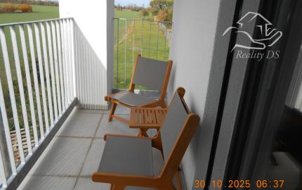 RealityDS - Prenájom nového, kompletne zariadeného 2-izb. bytu s loggiou, 50,15 m2 + 1 park.miesto, Pažitná ulica