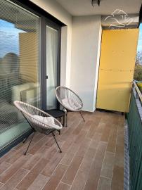 RealityDS - Prenájom 2-izb., kompletne zariadeného bytu v novostavbe,  42m2, internet +  balkón 8m2 + dve parkovacie miesta