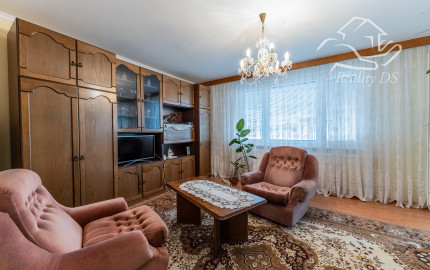 RealityDS  - Predaj kompletne zariadeného 3 izb. bytu so zasklenou loggiou,  70 m2, Hlavná ulica